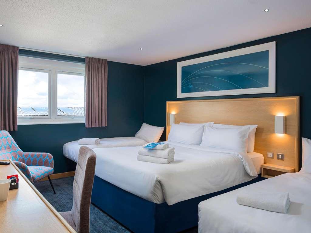 Travelodge Cheltenham Zimmer foto