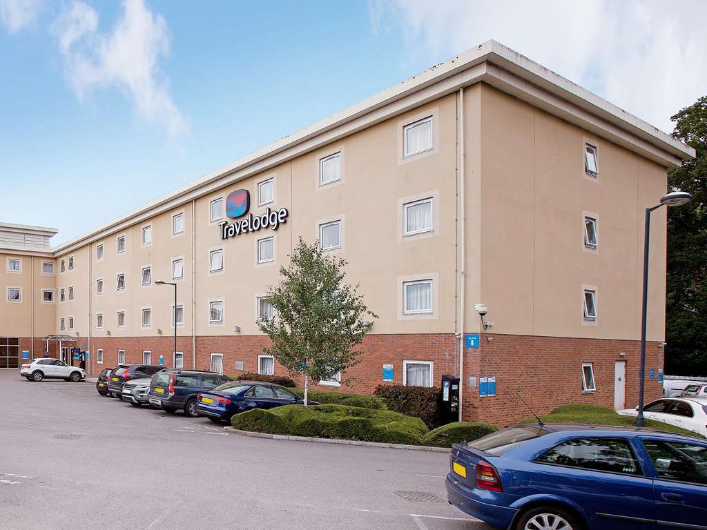 Travelodge Cheltenham Exterior foto